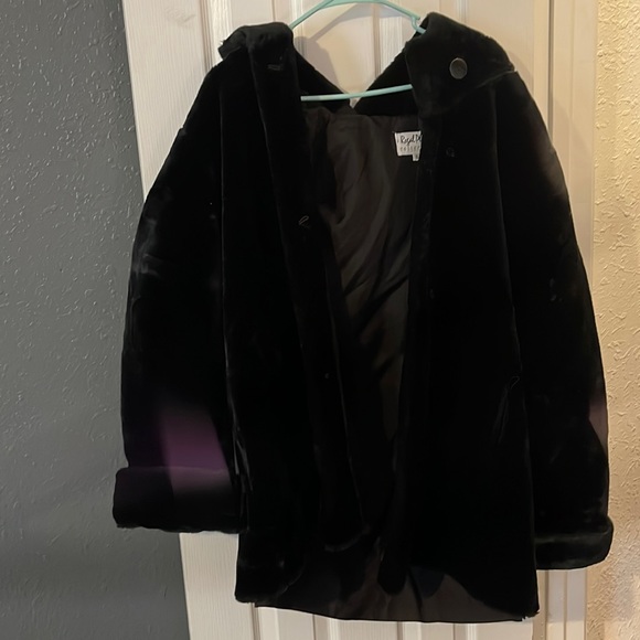 Vintage 1980’s Regal plush faux fur jacket size S - Picture 1 of 5